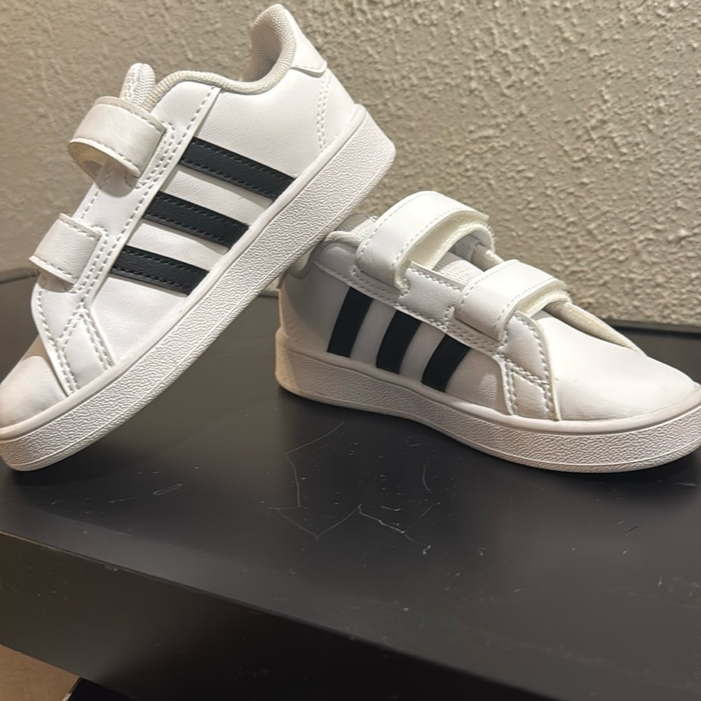 Adidas Grand Court 1